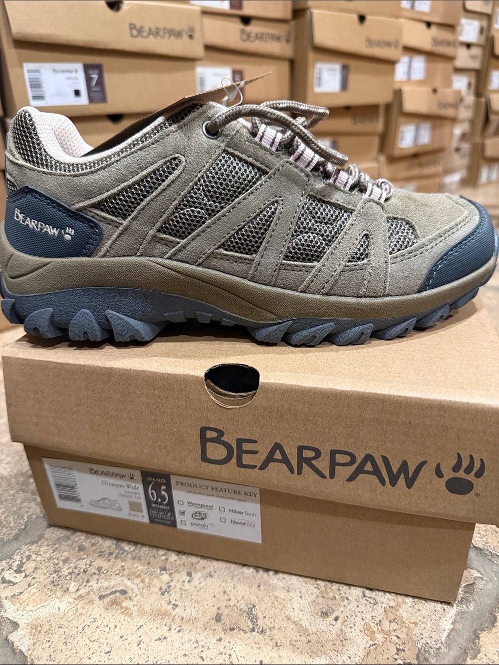 Bearpaw Olympus Wide natural